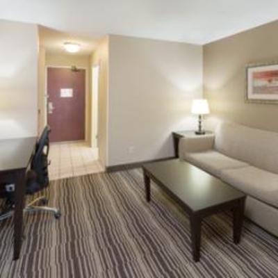 фото отеля Holiday Inn Express Hotel & Suites Burlington (Iowa)