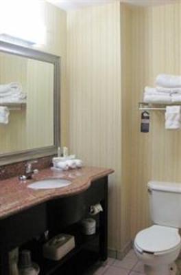 фото отеля Holiday Inn Express Hotel & Suites Burlington (Iowa)