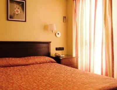 фото отеля Hostal Residencia Carlos V