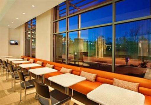 фото отеля SpringHill Suites Pittsburgh Southside Works