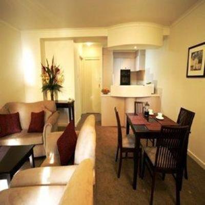 фото отеля Quest Royal Gardens Apartments Melbourne