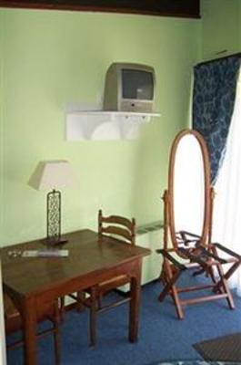 фото отеля Hôtel Le Mas des Lilas Escolives-Sainte-Camille