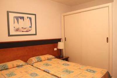 фото отеля Apartamentos Amadores Beach