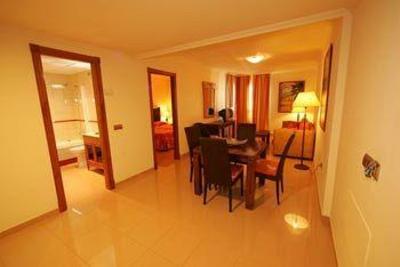 фото отеля Toboso Apartments Nerja