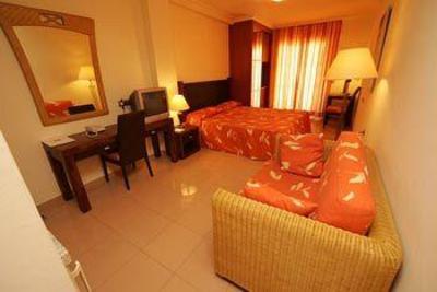 фото отеля Toboso Apartments Nerja