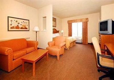 фото отеля Comfort Suites North IH 35