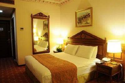 фото отеля Golden Tulip Serenada Hotel Hamra
