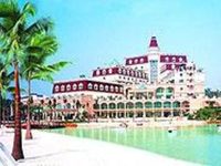 Clifford (Golden Lake) Hotel