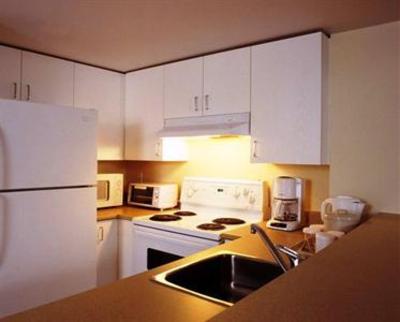 фото отеля Candlewood Suites Montreal Centre-Ville
