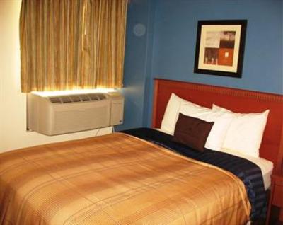фото отеля Candlewood Suites Montreal Centre-Ville