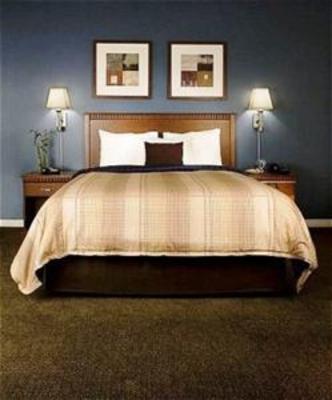 фото отеля Candlewood Suites Montreal Centre-Ville