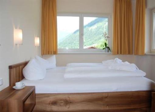 фото отеля Apart Ideal Guesthouse Lermoos