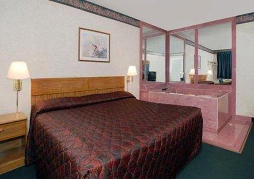 фото отеля Econo Lodge Findlay