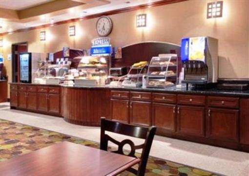 фото отеля Holiday Inn Express Hotel & Suites Sealy