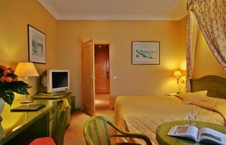 фото отеля Tiara Miramar Beach Hotel Cannes