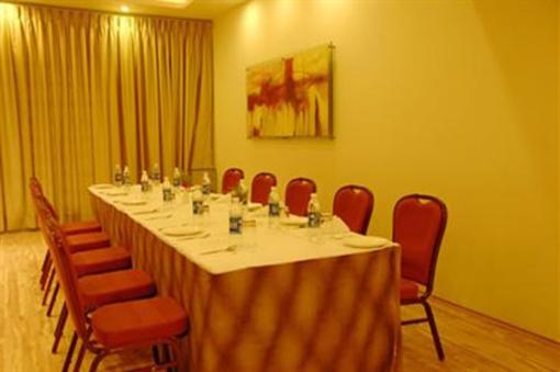 фото отеля Lahari Resorts