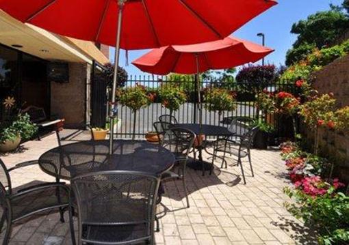 фото отеля Comfort Suites Castro Valley