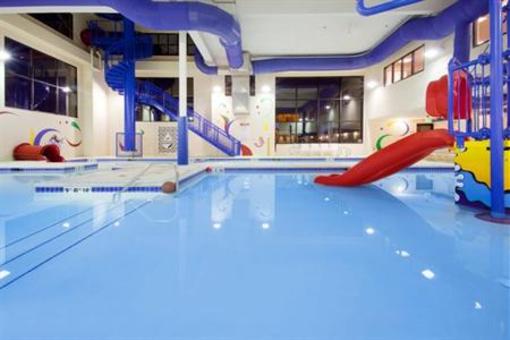 фото отеля Holiday Inn Express Hotel & Suites West Valley City - Waterpark