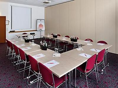 фото отеля Ibis Hamburg Alster