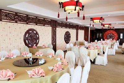 фото отеля The Hanoi Club Hotel & Lake Palais Residences