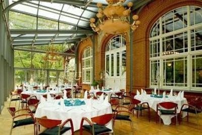фото отеля Historical Herrenkrug Parkhotel an der Elbe