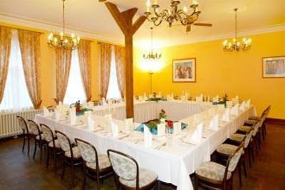 фото отеля Historical Herrenkrug Parkhotel an der Elbe