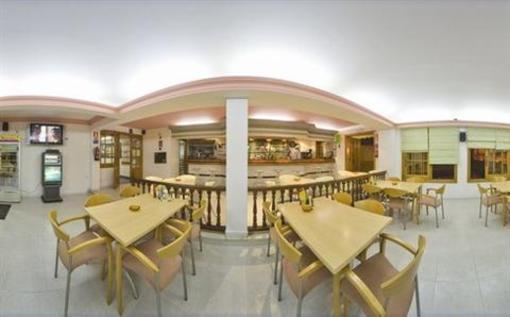 фото отеля Hostal Adelino Ibiza