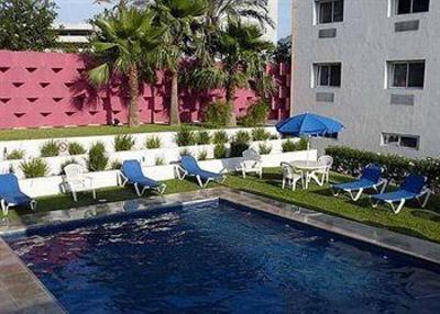 фото отеля Comfort Inn Valle Monterrey