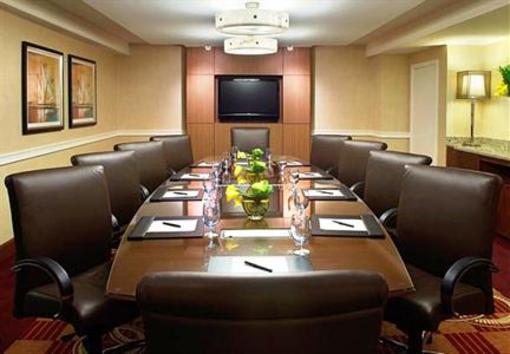 фото отеля Boston Marriott Newton