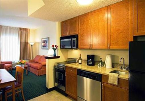 фото отеля TownePlace Suites Baltimore BWI Airport