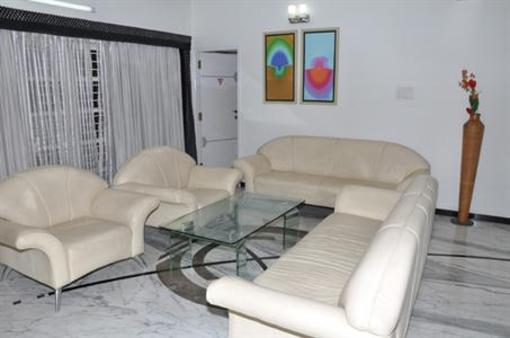 фото отеля Princess Square Service Apartments