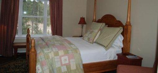 фото отеля Summer Creek Inn