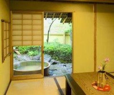 фото отеля Yufuin Santokan Ryokan Inn
