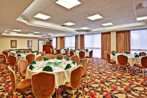 фото отеля Holiday Inn Toronto Mississauga
