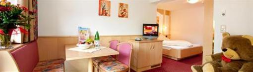 фото отеля Kinderhotel Laderhof
