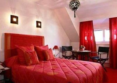 фото отеля Hotel De La Poste Charolles