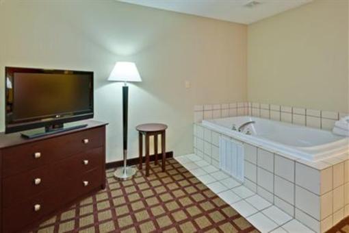 фото отеля Holiday Inn Express Hotel & Suites Algonquin