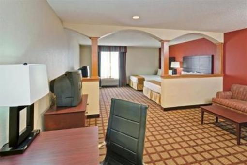фото отеля Holiday Inn Express Hotel & Suites Algonquin