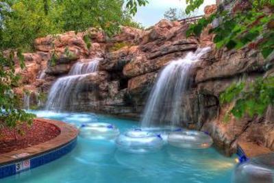 фото отеля Riverstone Resort Pigeon Forge