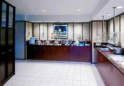 фото отеля Courtyard by Marriott - Hattiesburg