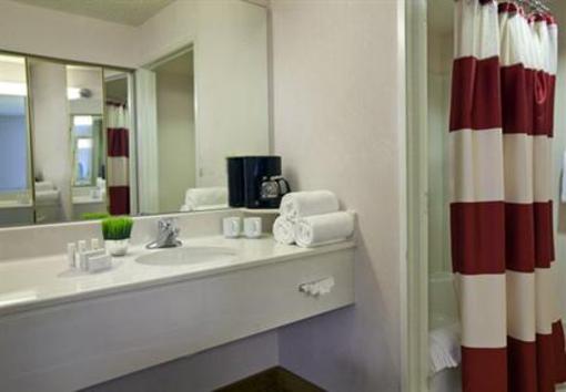 фото отеля Courtyard by Marriott Portland Southeast
