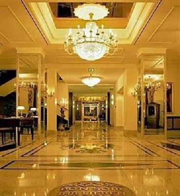 фото отеля BEST WESTERN Premier Grand Hotel Russischer Hof