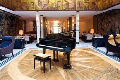 фото отеля BEST WESTERN Premier Grand Hotel Russischer Hof