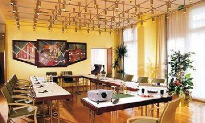 фото отеля BEST WESTERN Premier Grand Hotel Russischer Hof