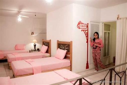 фото отеля La Unidad Women Hostal