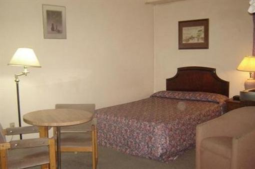 фото отеля Carriage Inn Motel