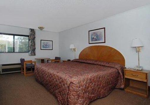 фото отеля Econo Lodge Inn & Suites Newton