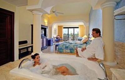 фото отеля Grand Palladium White Sand Resort & Spa