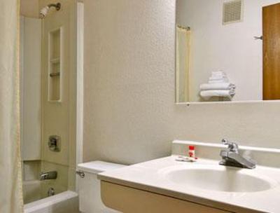 фото отеля Super 8 Motel Bristol (Virginia)