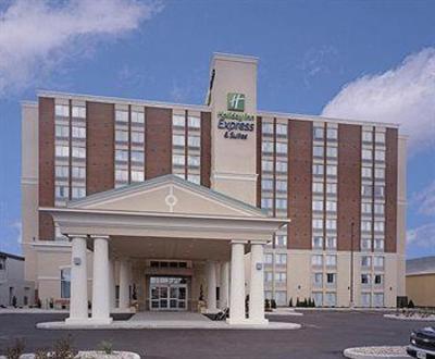 фото отеля Holiday Inn Express Hotel & Suites Chatham South